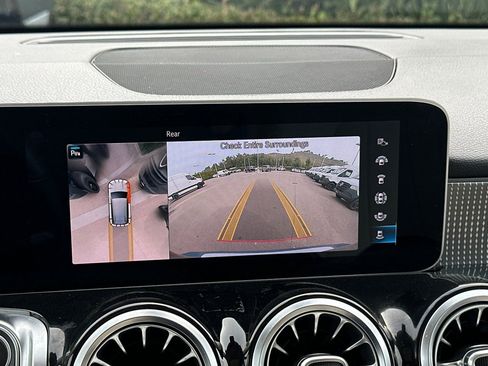 Certified 2021 Mercedes-Benz GLB 250 GLB 250 w/ Premium Package image 16