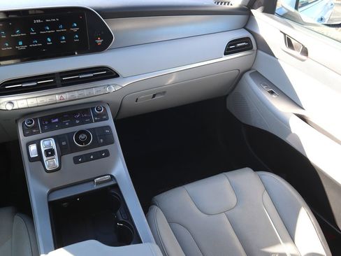 Used 2021 Hyundai Palisade SEL w/ Premium Package image 13