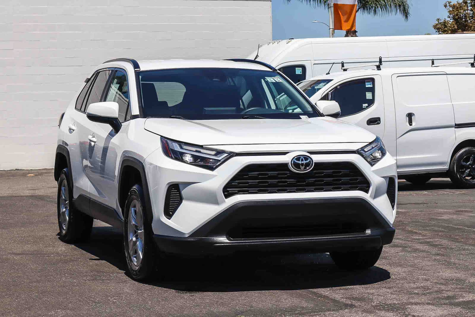 Used 2025 Toyota RAV4 XLE FWD image 3