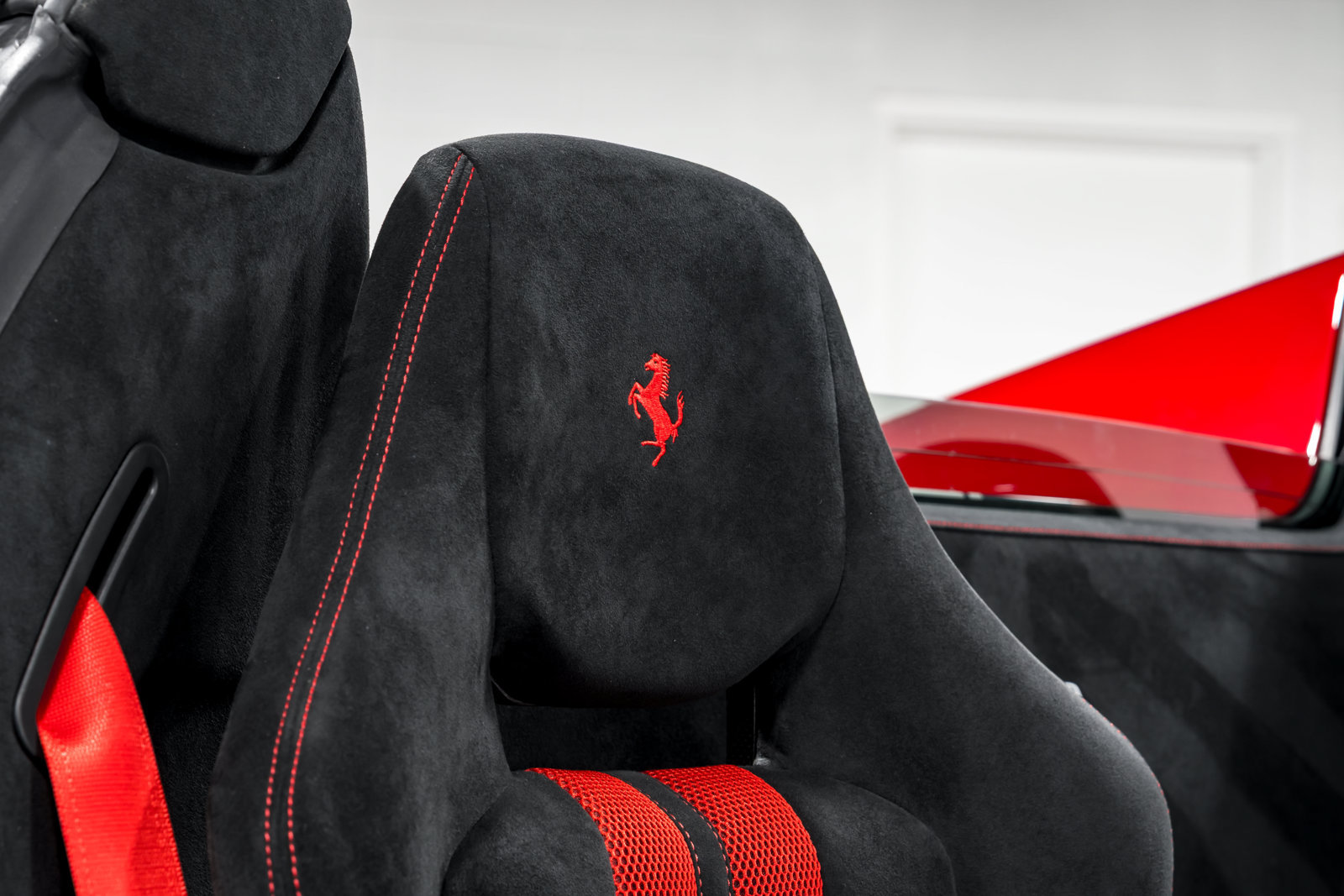 Used 2015 Ferrari 458 Speciale A RWD image 33