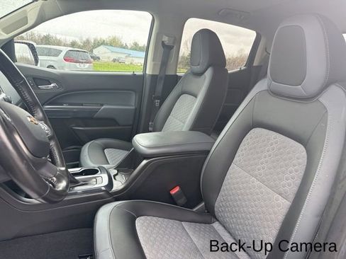 Used 2022 Chevrolet Colorado Z71 AWD/4WD image 12