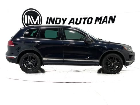 Used 2017 Volkswagen Touareg Wolfsburg Edition AWD/4WD image 3