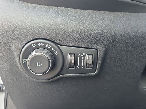 New 2026 Jeep Compass Latitude image 12