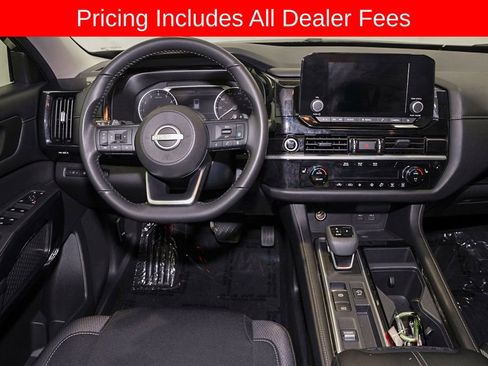 Certified 2024 Nissan Pathfinder SV w/ SV Premium Package FWD image 7