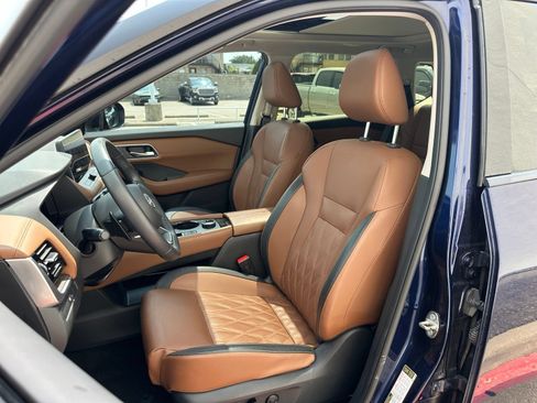 Used 2024 Nissan Rogue Platinum AWD/4WD image 10