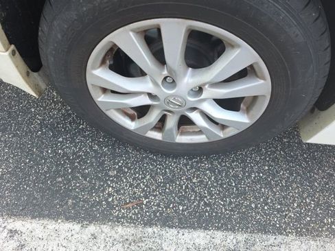 Used 2014 Nissan Altima 2.5 S w/ Sport Value Package image 8