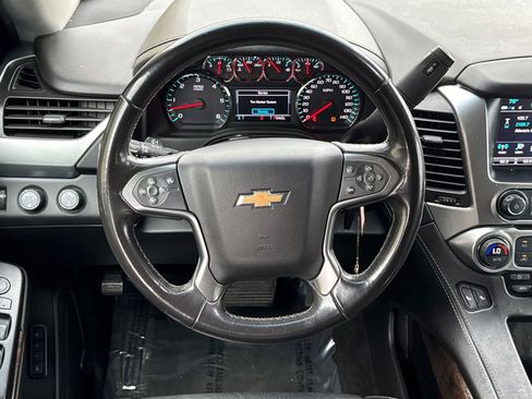 Used 2018 Chevrolet Suburban LT AWD/4WD image 23