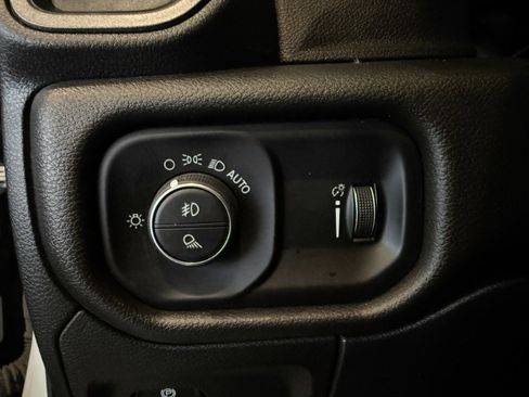 Used 2022 RAM 1500 Tradesman AWD/4WD image 31