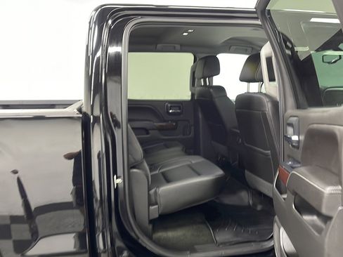 Used 2018 GMC Sierra 1500 SLT w/ SLT Premium Package AWD/4WD image 18
