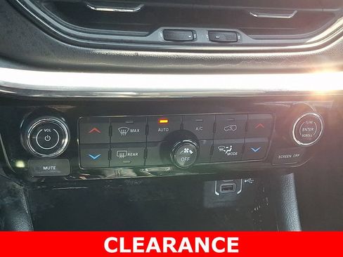 Used 2022 Jeep Compass Limited AWD/4WD image 15
