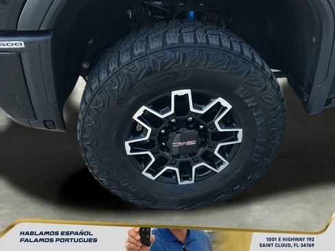 Used 2024 GMC Sierra 2500 AT4X AWD/4WD image 11