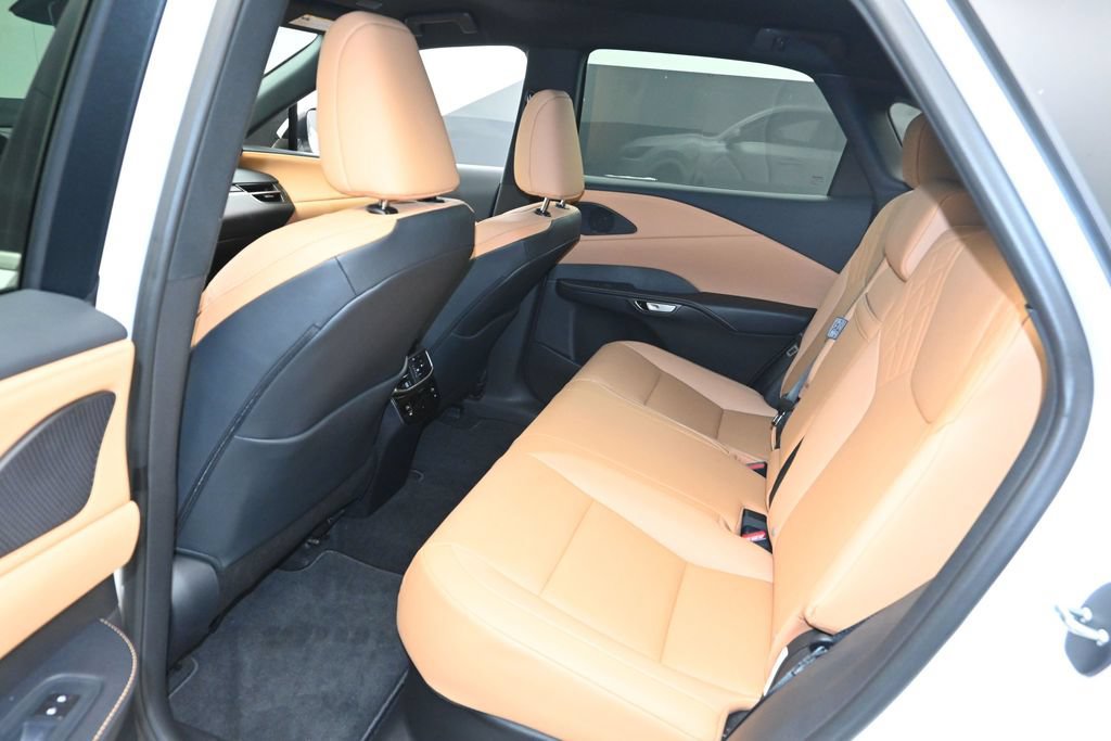 Used 2025 Lexus RX 350 FWD w/ Technology Package image 12
