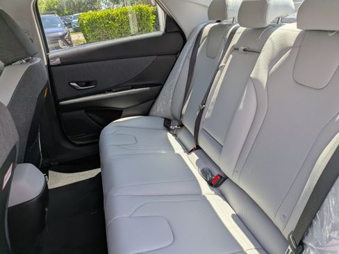 New 2026 Hyundai Elantra Limited FWD image 12