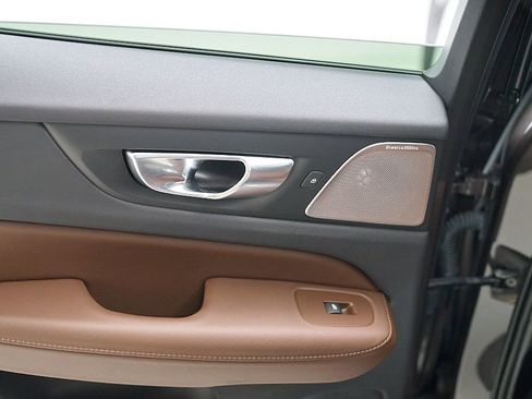 Certified 2025 Volvo V60 B5 Cross Country Ultra AWD/4WD image 21