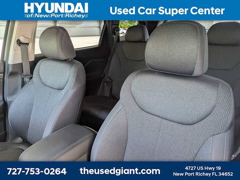 Used 2019 Hyundai Santa Fe SE FWD image 7