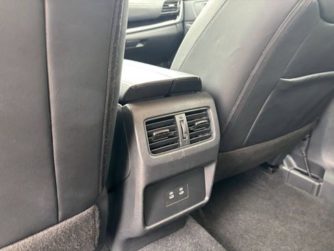 Used 2026 Nissan Rogue SL AWD/4WD image 21
