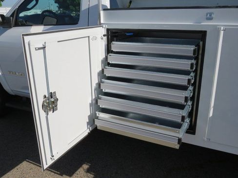 New 2022 RAM 3500 Tradesman image 10