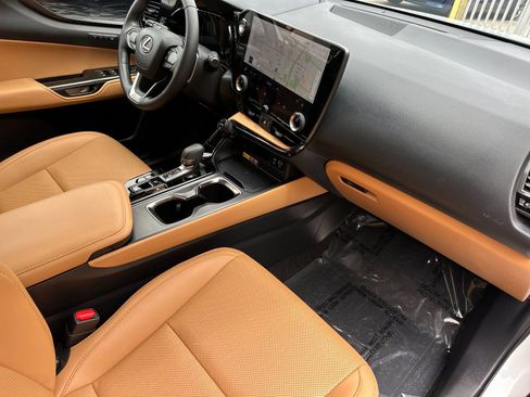 Used 2026 Lexus NX 350h AWD w/ Accessory Package (2T) image 17