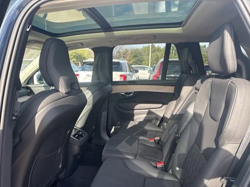 Certified 2025 Volvo XC90 B6 Plus image 17
