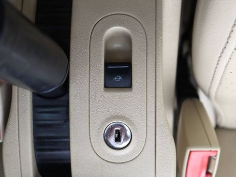 Used 2004 Volkswagen Beetle GLS FWD image 16