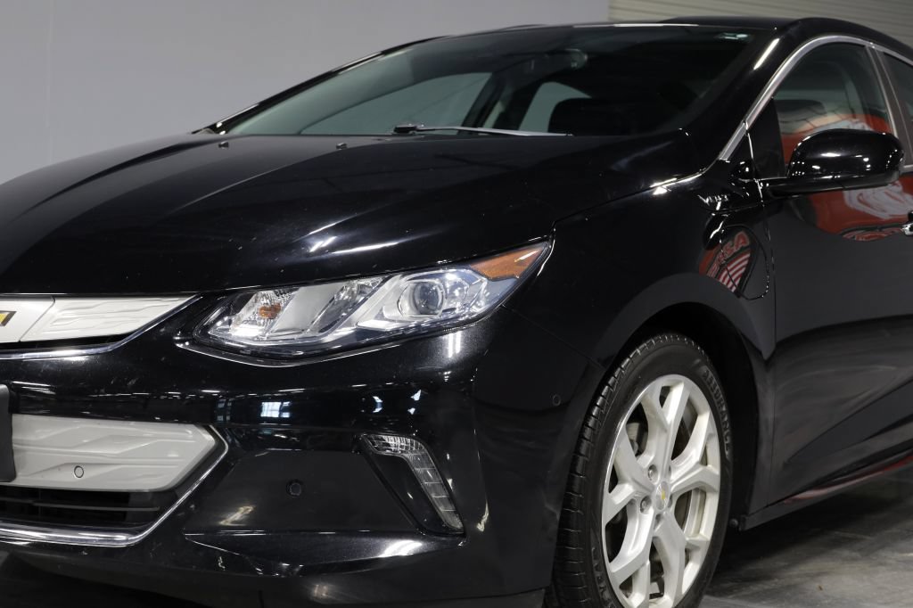 Used 2017 Chevrolet Volt Premier w/ Driver Confidence II Package FWD image 33