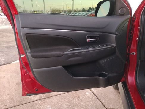 Used 2020 Mitsubishi Outlander Sport ES image 8