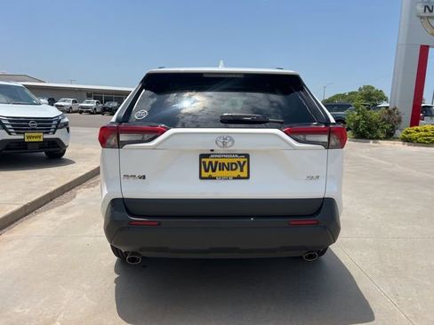 Used 2022 Toyota RAV4 XLE image 6