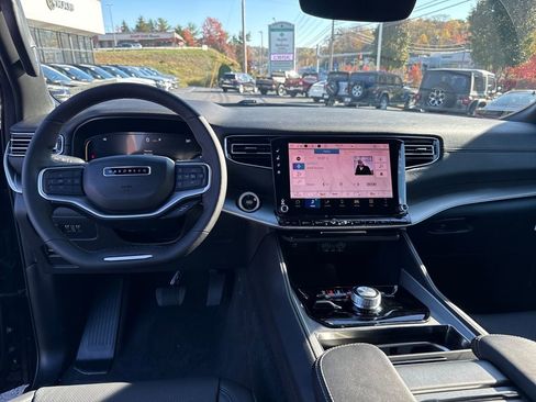 New 2025 Jeep Wagoneer Series II image 12