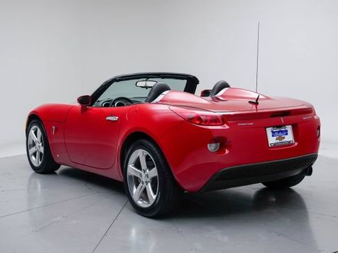 Used 2008 Pontiac Solstice Convertible w/ Premium Package RWD image 3