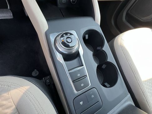 Used 2021 Ford Escape SE image 24