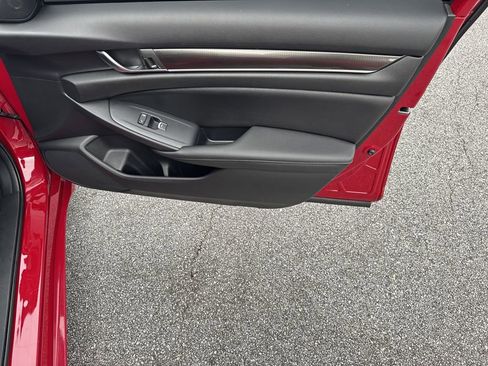 Used 2019 Honda Accord Sport image 14