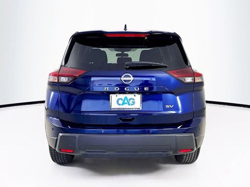 Used 2024 Nissan Rogue SV FWD image 6