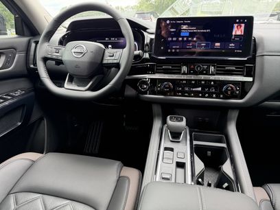 New 2026 Nissan Pathfinder Platinum w/ Cargo Package