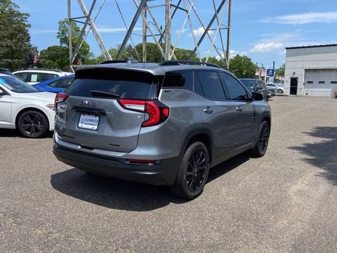 Used 2023 GMC Terrain SLT w/ Tech Package AWD/4WD image 5