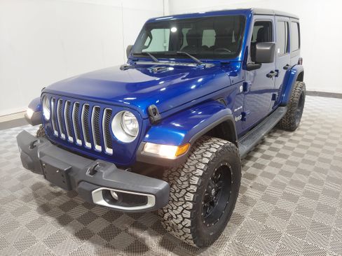 Used 2018 Jeep Wrangler Unlimited Sahara w/ Cold Weather Group AWD/4WD image 1