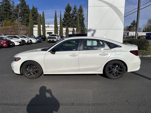 Used 2025 Honda Civic Sport image 6