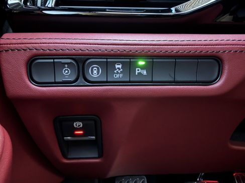 Used 2025 Acura MDX A-Spec image 27