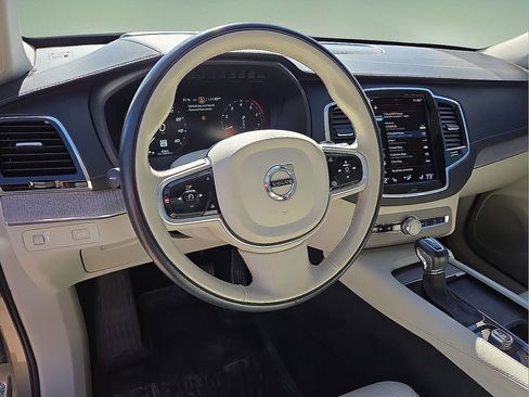 Used 2022 Volvo XC90 T6 Inscription w/ Advanced Package image 25