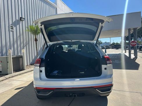 New 2026 Volkswagen Atlas Cross Sport SE FWD image 38