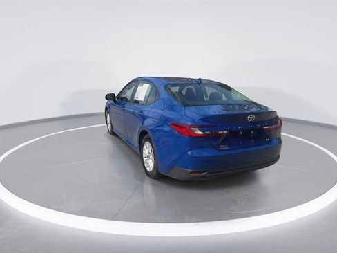 Used 2025 Toyota Camry LE image 7