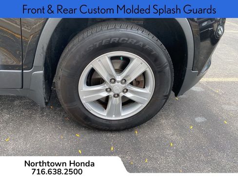Used 2017 Chevrolet Trax LT w/ Sun & Sound Package image 11