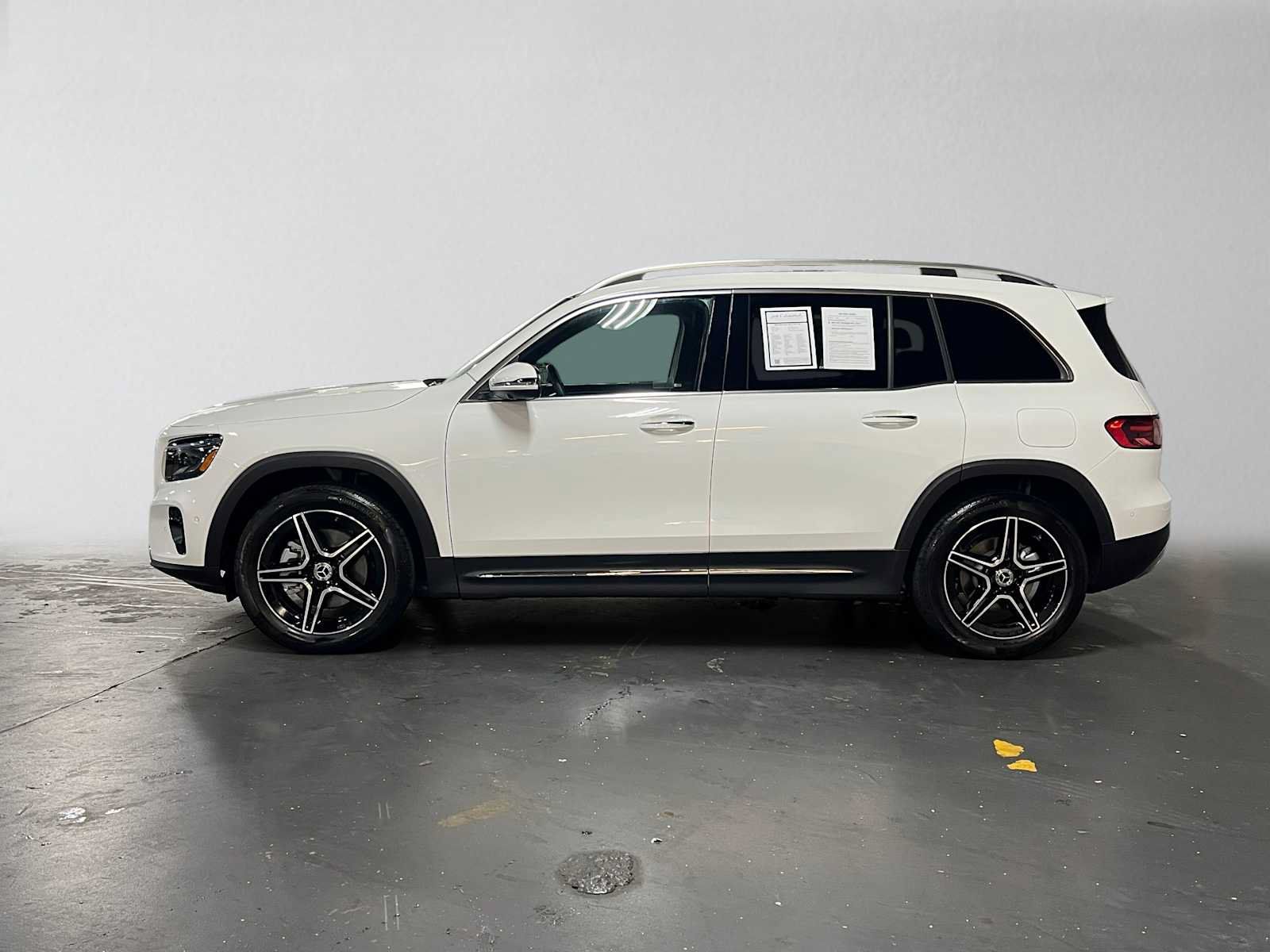 Used 2026 Mercedes-Benz GLB 250 4MATIC image 6