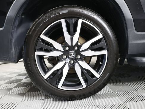 Used 2019 Honda Pilot Touring image 7