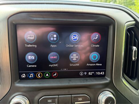 Used 2022 GMC Sierra 3500 Denali w/ Technology Package AWD/4WD image 19