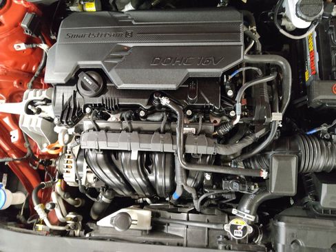 Used 2023 Hyundai Elantra SEL FWD image 30