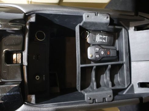 Used 2014 Ford Fusion SE image 29