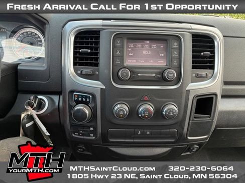 Used 2022 RAM 1500 Classic SLT AWD/4WD image 10