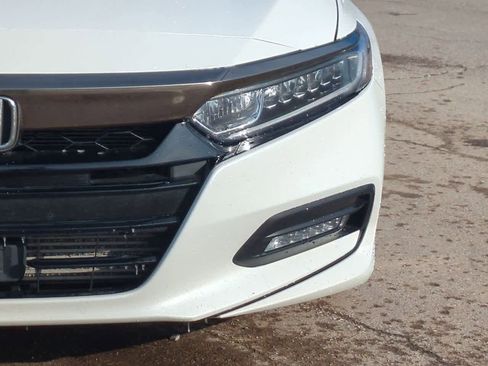 Used 2018 Honda Accord Sport image 10