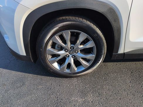 Certified 2024 Toyota Grand Highlander AWD Hybrid image 27