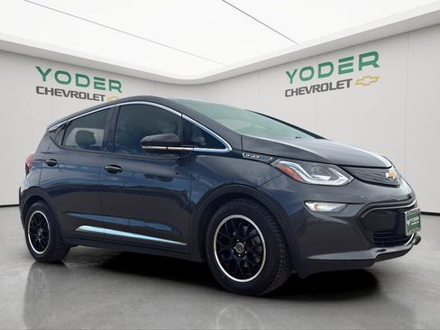 Used 2021 Chevrolet Bolt LT image 2